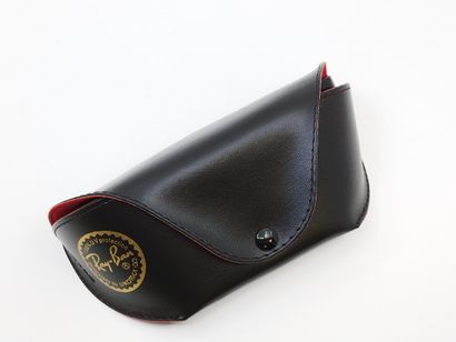 Ray Ban 
Paire de lunette de soleil