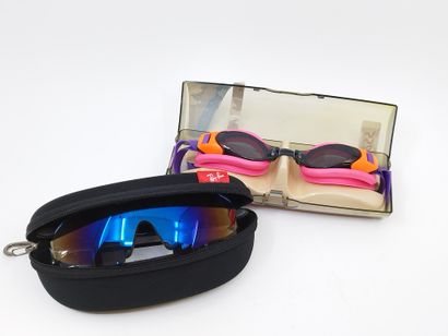 Paire de lunette de velo de marque XRAYS...