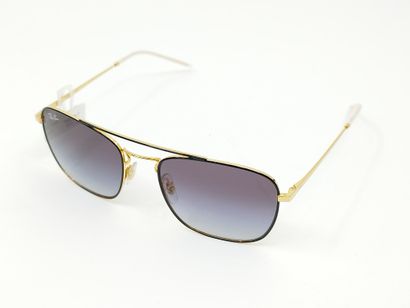 Ray Ban 
Paire de lunette de soleil