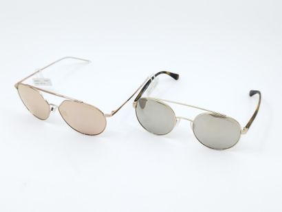 Emporio Armani
Lot de trois paires de lunette...