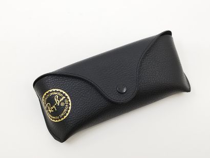 Ray Ban 
Paire de lunette de soleil