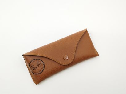 Ray Ban 
Paire de lunette de soleil