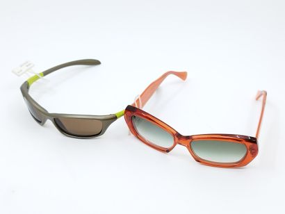 Lot de cinq paires de lunette de soleil de...