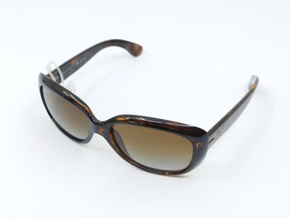 Ray Ban 
Paire de lunette de soleil
Verres...
