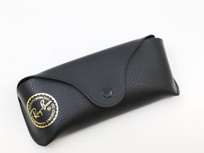 Ray Ban 
Paire de lunette de soleil