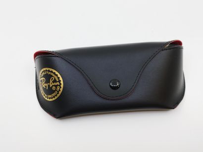 Ray Ban 
Paire de lunette de soleil