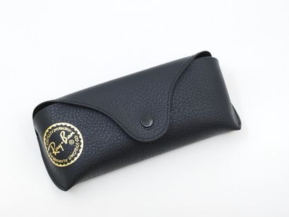 Ray Ban 
Paire de lunette de soleil