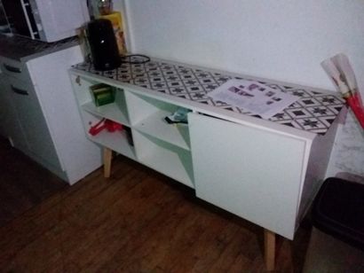 table metallique, le plateau en verre pliable...