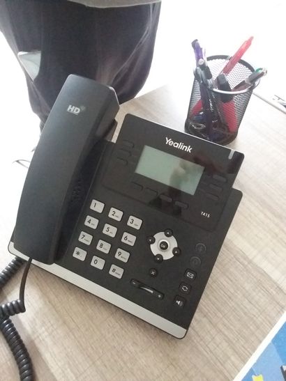 écran plat acer avec unité centrale intégrée
clavier...