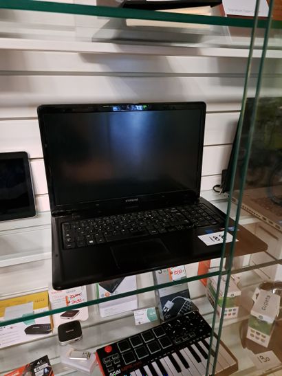 Ordinateur portable de marque SAMSUNG