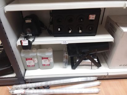 4 bidons liquide bulle
4 tubes fluo
machine...