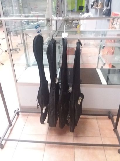 4 housses de rangements de guitare