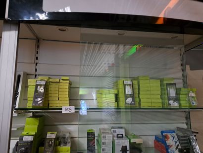 la totalité de l'étagère comprenant : lot...