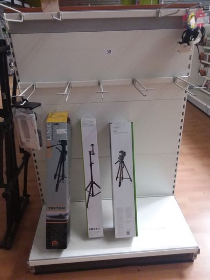 convertisseur ps3
trépied photo
supports...