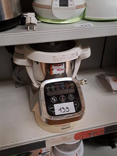 Robot-cuiseur de marque MOULINEX