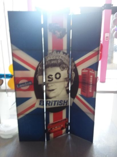 paravent so british 
miroir