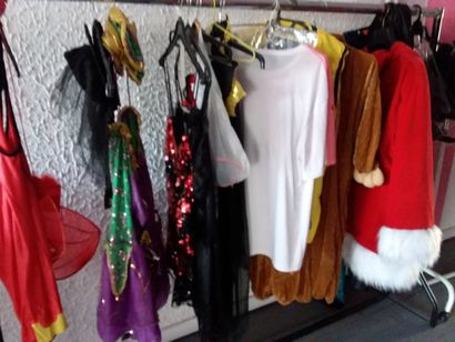 portant costumes enfant
