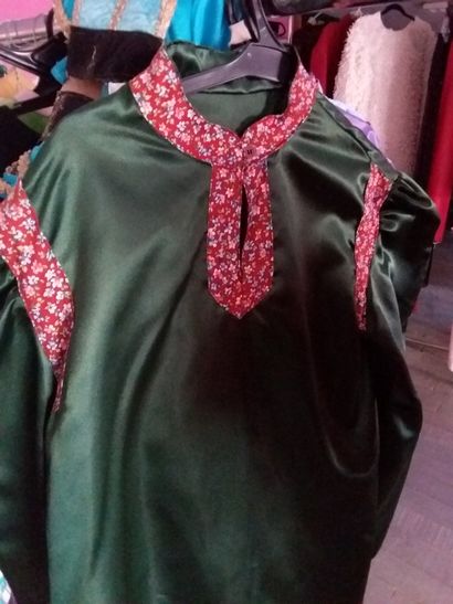 portant costumes enfant