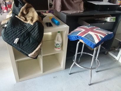 agencement 
7 étagères en stratifié 
bureau...