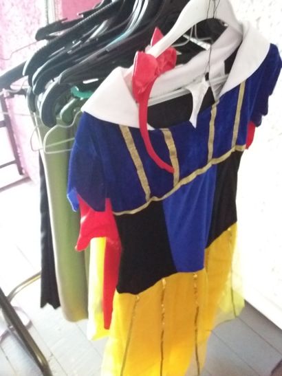 portant costumes enfant