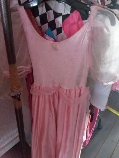 portant costumes enfant
