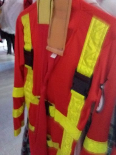 portant costumes enfant