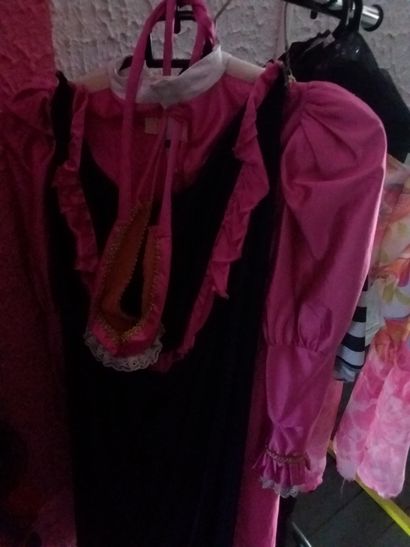 portant costumes enfant