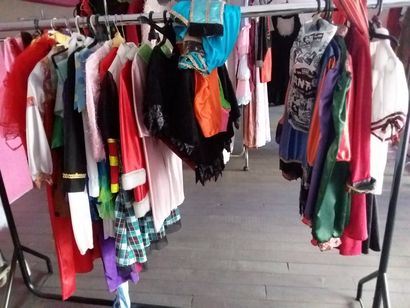 portant costumes enfant
