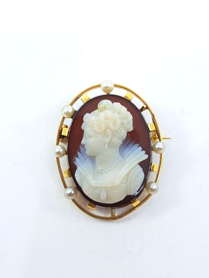FRENCH WORK
Cameo on carnelian representing...