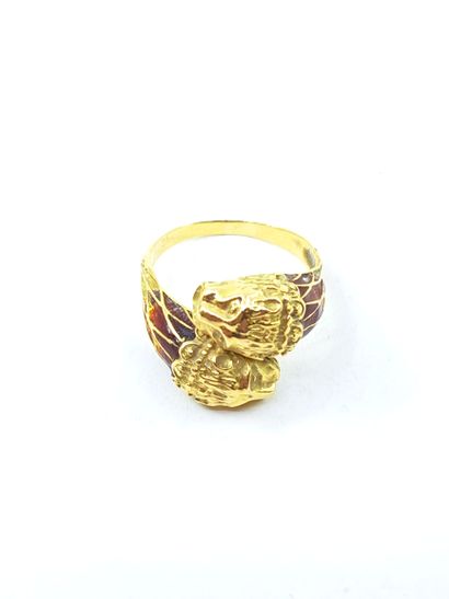 Yellow gold ring 750 partially enamelled...
