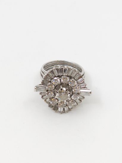 French WORK
Gold and platinum ring set with...
