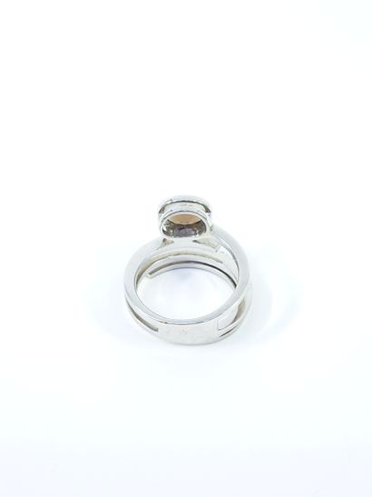 NEW RING in white gold 750° set with a smoky...