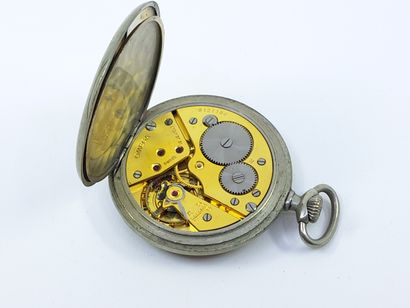OMEGA
Silvered metal pocket watch, white...