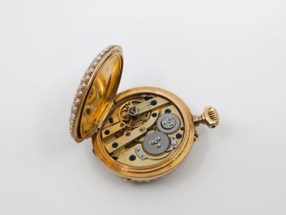 Yellow gold 750° collar watch paved with...