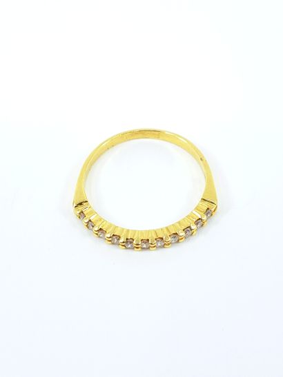 HALF-ALLIANCE in yellow gold 750° decorated...