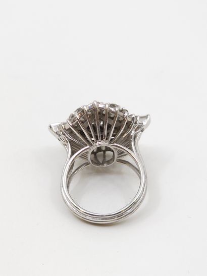 French WORK
Gold and platinum ring set with...