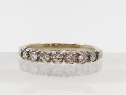 HALF-ALLIANCE in white gold 750° decorated...