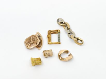 LOT of gold debris 
Gross weight : 19,40...