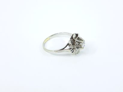 FRENCH WORK
Solitaire ring in white gold...