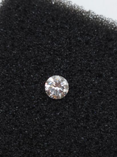 DIAMOND ON PAPER of about 1,30 ct of color...