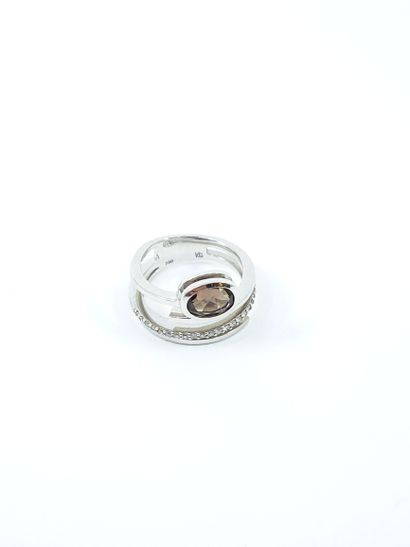 NEW RING in white gold 750° set with a smoky...