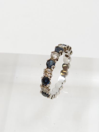LOT of three wedding rings in white gold...