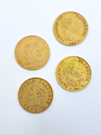 LOT OF FOUR GOLDEN PIECES including : 
Coin...