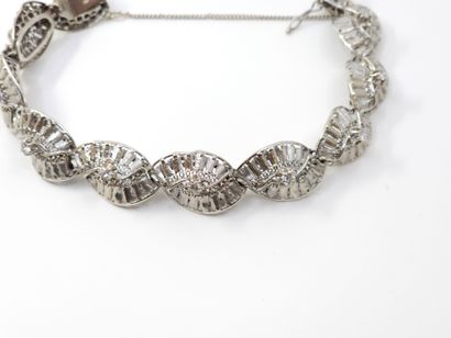 TRAVAIL ETRANGER 
BRACELET en or 14 kt ornée...