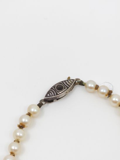 COLLIER de perles de culture en chute, fermoir...