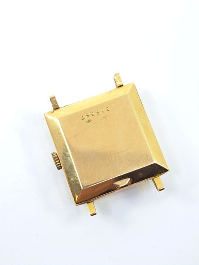 JAEGER LECOULTRE 
Square case in yellow gold...