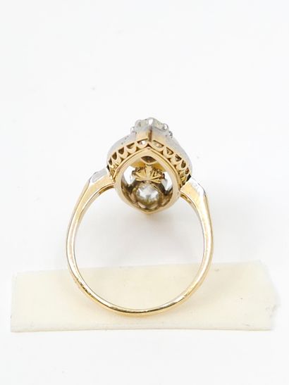 RING in two-tone 750° gold, set with a pearl,...