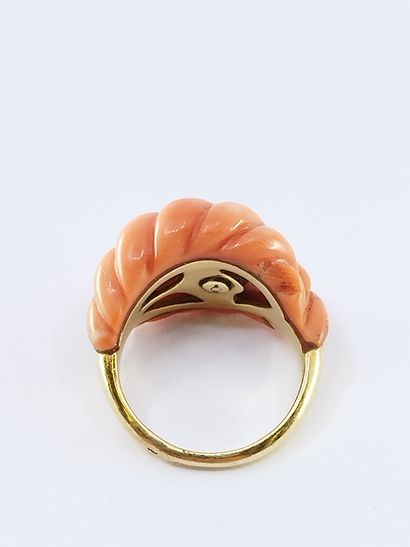 RING in yellow gold 750°, set with an angel...