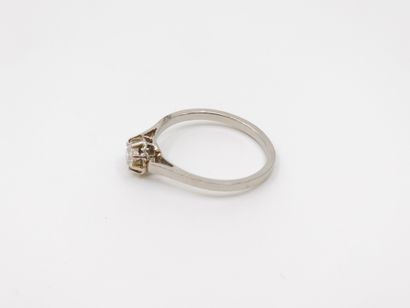 RING in white gold 750° decorated with a...