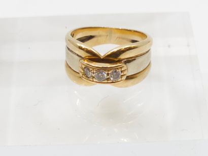 Yellow gold 750° half-barrel ring set with...